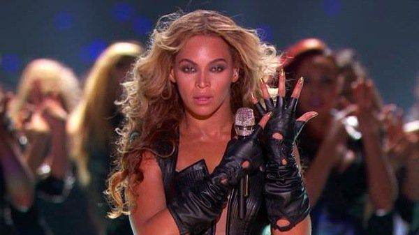 Beyonce en el descanso de la Superbowl